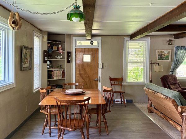 dining area in the swan house at austin lake park in toronto oh
