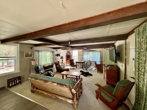living room in the swan house at austin lake rv park in toronto oh living room in the swan house at austin lake rv park in toronto oh